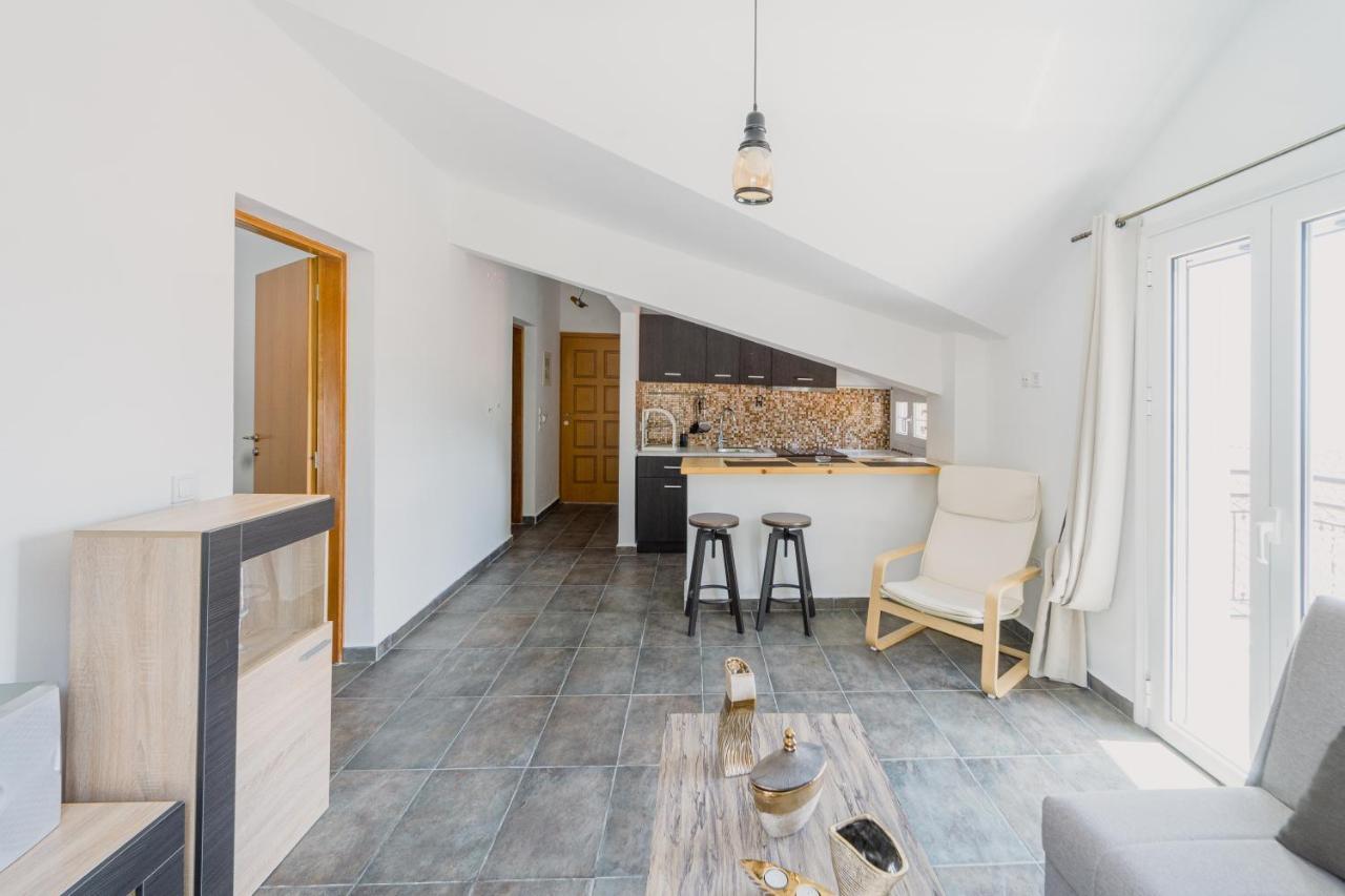 Διαμέρισμα Stellatos House Πόρος